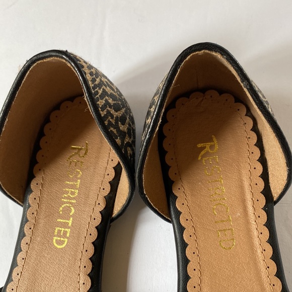 Restricted Women’s Boho Pattern Pointed Toe Flats, Size 8.5 - Picture 2 of 4